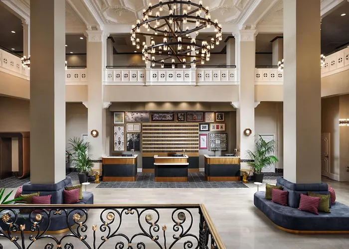 Hotel Flor Tampa Downtown, Tapestry Collection By Hilton